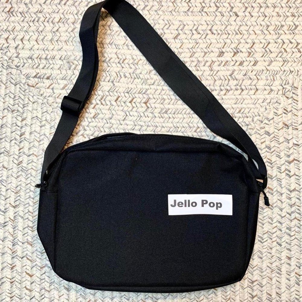 ⭐️ A bathing ape bape camo crossbody laptop bag with keychain - Picture 4 of 4